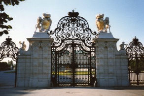 Portail d'entr&eacute;e du Belv&eacute;d&egrave;re